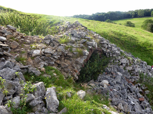 Pikehall limekiln - before restoration